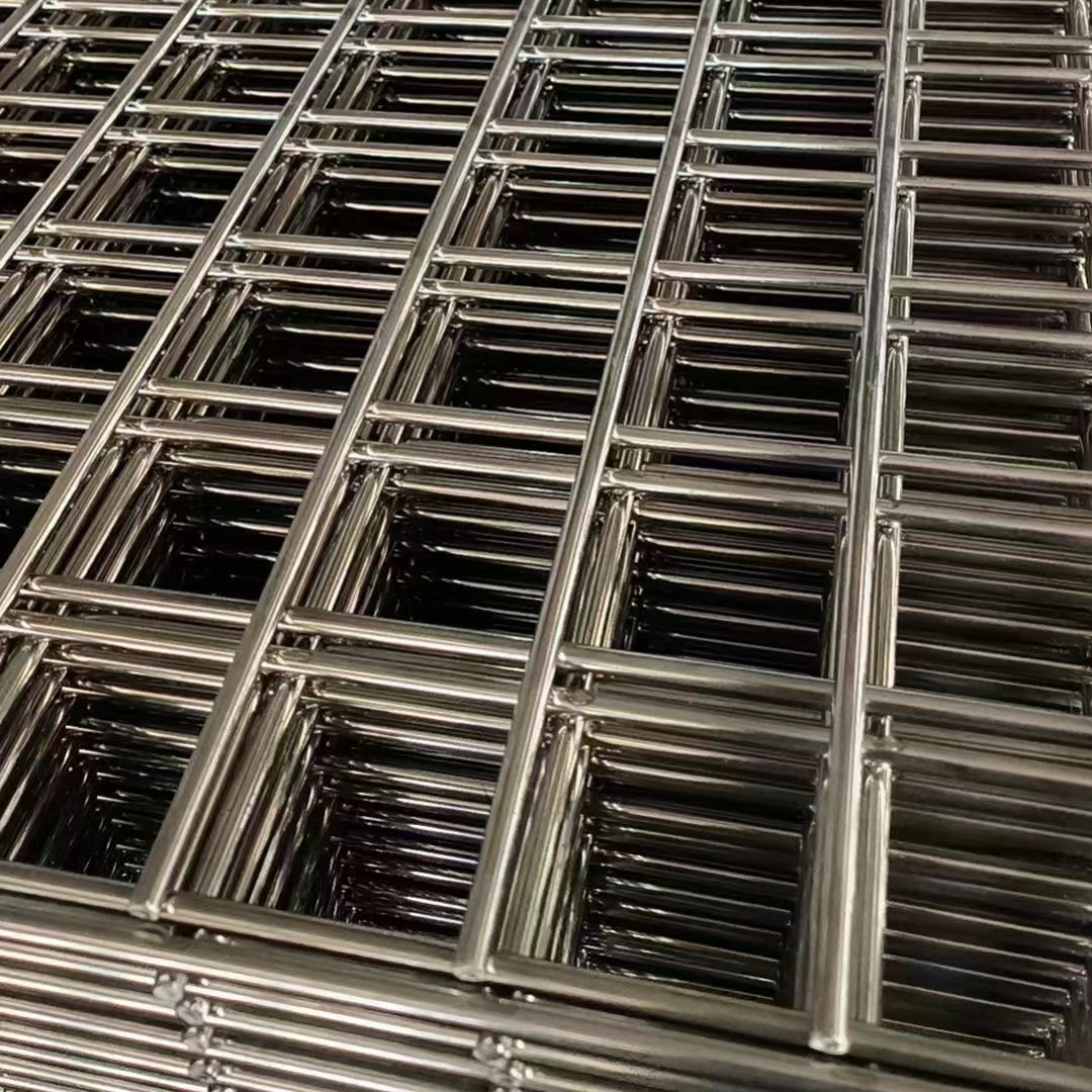 Stainless Steel Welded Wire Mesh Guard03.jpg